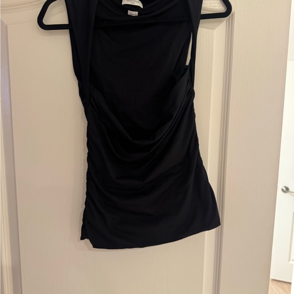 Black Sleeveless Top Aritzia Flourish Contour - Picture 4 of 4